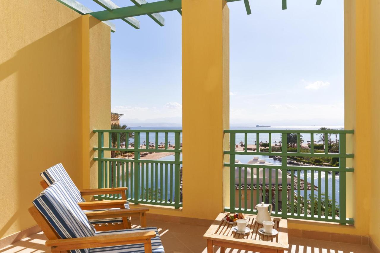 Strand Beach Resort Taba Exterior foto A balcony