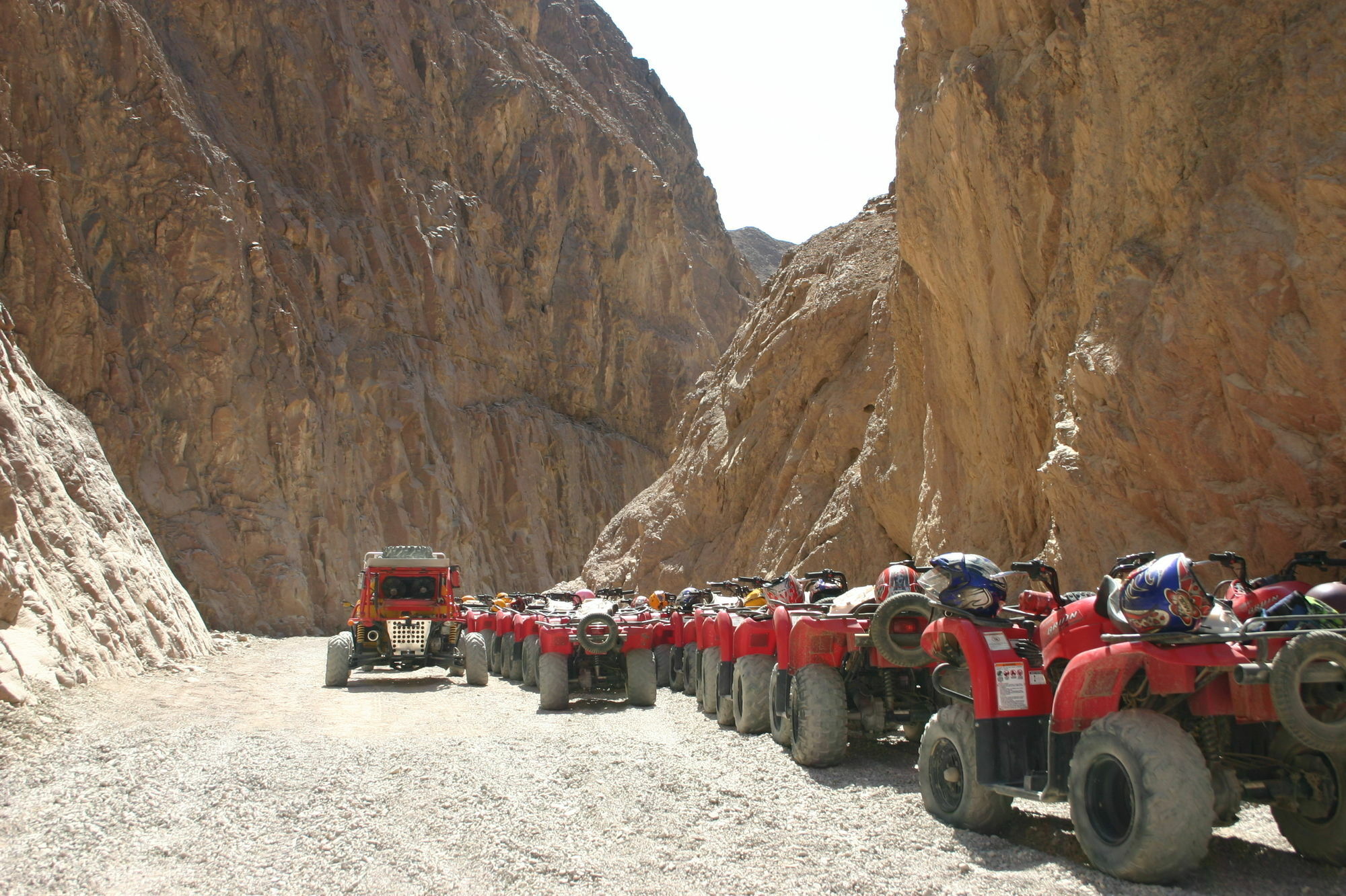 Strand Beach Resort Taba Exterior foto Quad biking in the desert
